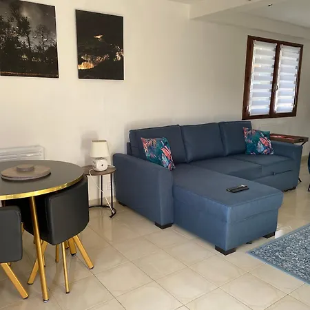 Vue Du Gar Apartment